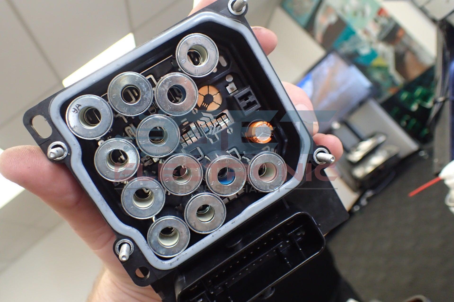 Bosch ABS 8.0 – Audi A6 Pressure Sensor Failure Repair – Get