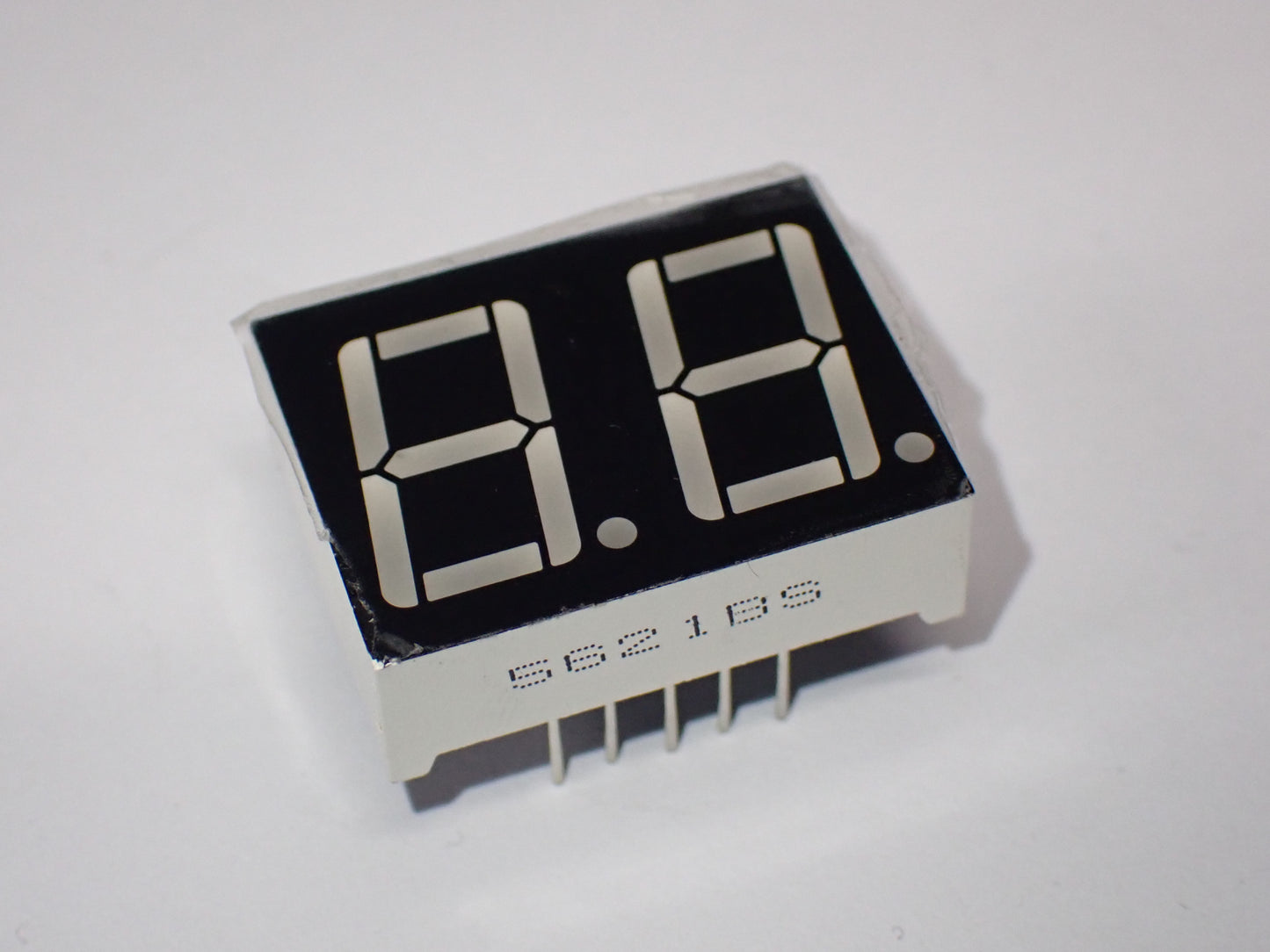 5621BS - 2 Digit 7 segment LED display - Red