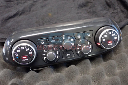 Ferrari FF (F151) Climate Control