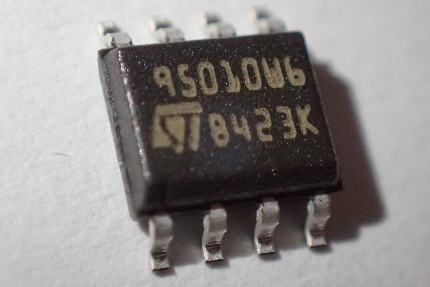 95010W6 eeprom IC SOP8