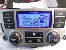 HYNDAI SANTA FE Climate control  Main LCD flickers
