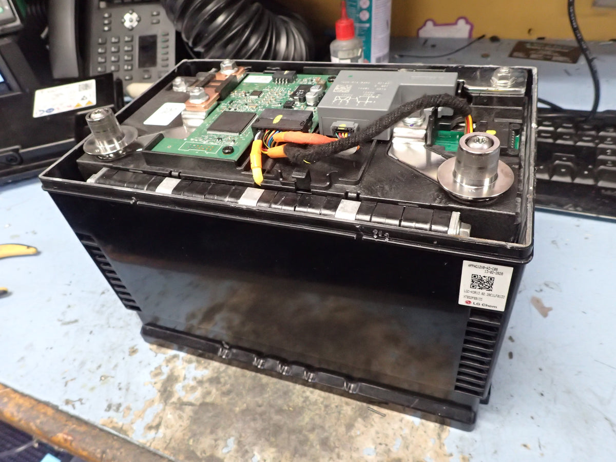 Porsche Lithium battery repair and reset service 9Y0 915 105 L Get Electronic NZ